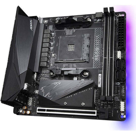 GigaByte B550I AORUS PRO AX sAM4