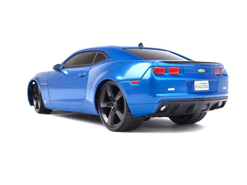 Maisto Chevrolet Camaro SS RS  1:24