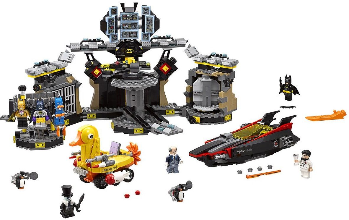 Lego Конструктор Batman Movie "Нападение на бэтпещеру" 1047 деталей