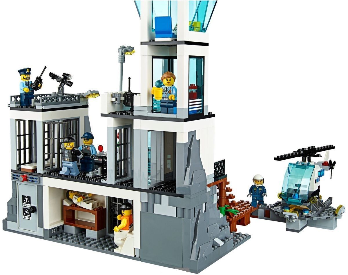 Lego Конструктор City "Остров-тюрьма" 754 детали