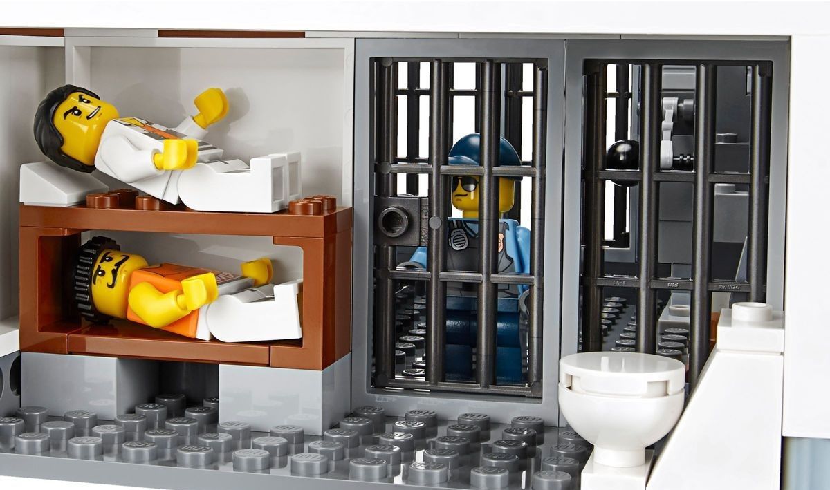 Lego Конструктор City "Остров-тюрьма" 754 детали