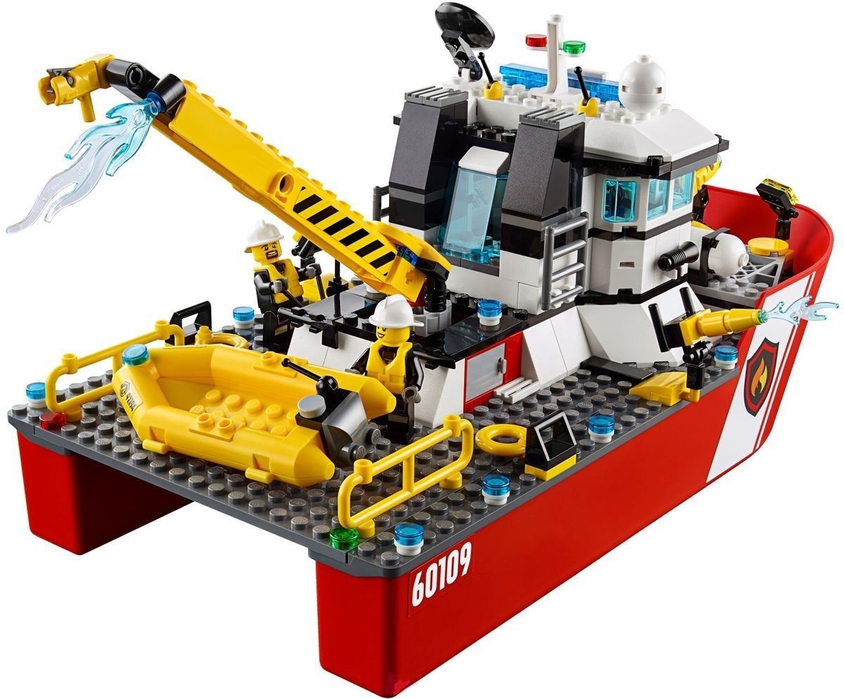 Lego Конструктор City "Пожарный катер" 412 деталей