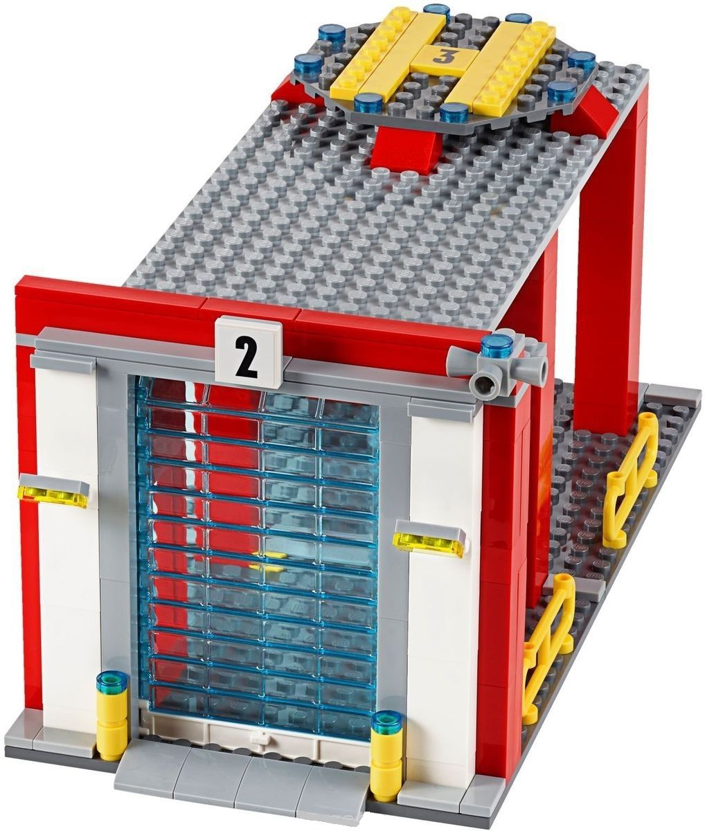 Lego Конструктор City "Пожарная часть" 919 деталей