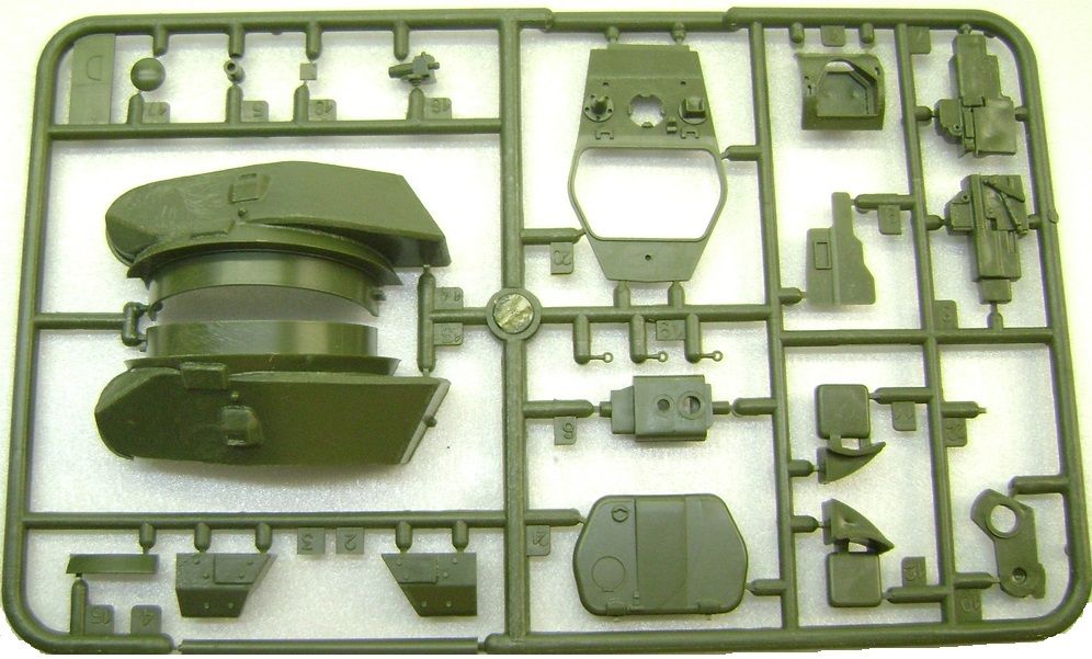 Звезда Склеиваемая модель танка "Т-34/76"